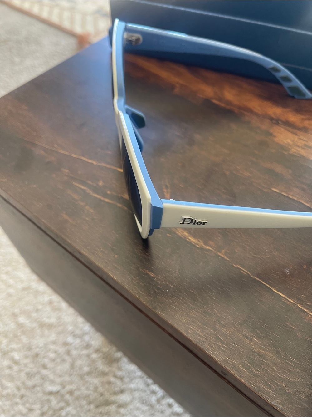 New full inclusion DIOR sunnies includes dust cloth and box and case - Picture 4 of 8
